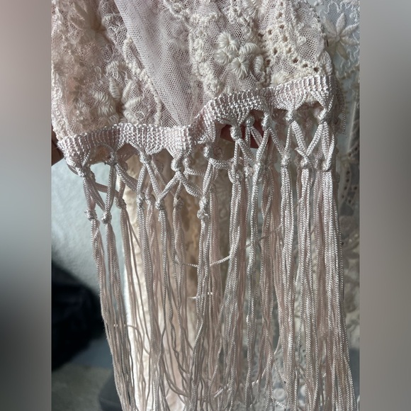 Charlotte Ruse Festival Vibes Kimono - Picture 3 of 3